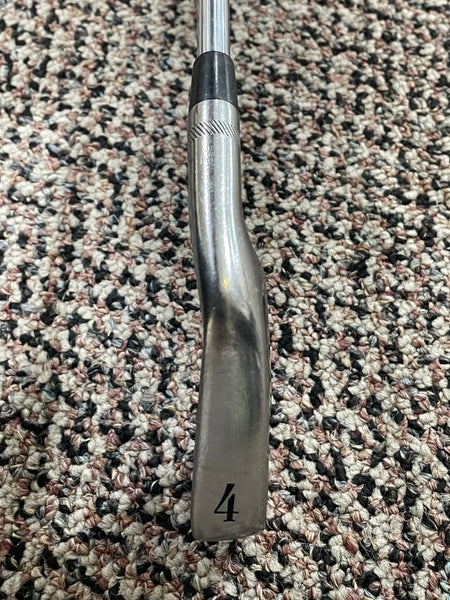 Titleist DCI Black 762 24° 4 Iron DG S300 Stiff Flex Shaft Golf