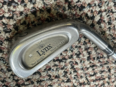 Lynx Tour Desing 18° 2 Iron Dynamic Gold R3000 Regular Flex Shaft Tour Grip Grip
